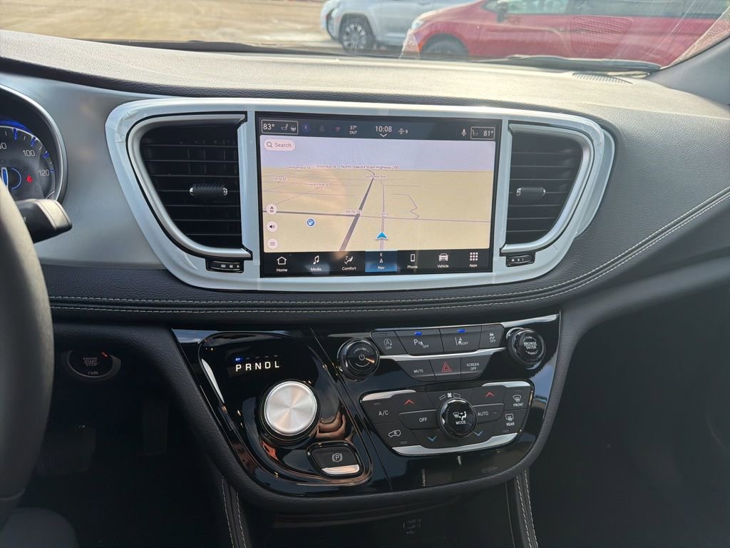 New 2026 Chrysler Pacifica Limited image 19