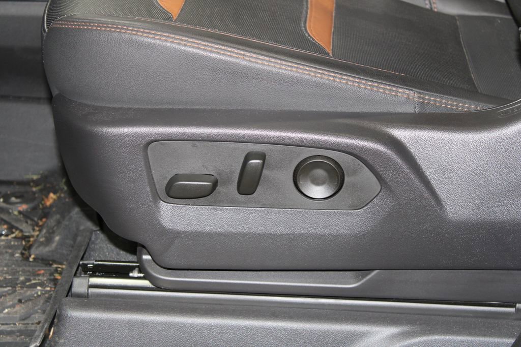 Used 2024 GMC Sierra 2500 AT4 w/ AT4 Premium Plus Package image 16