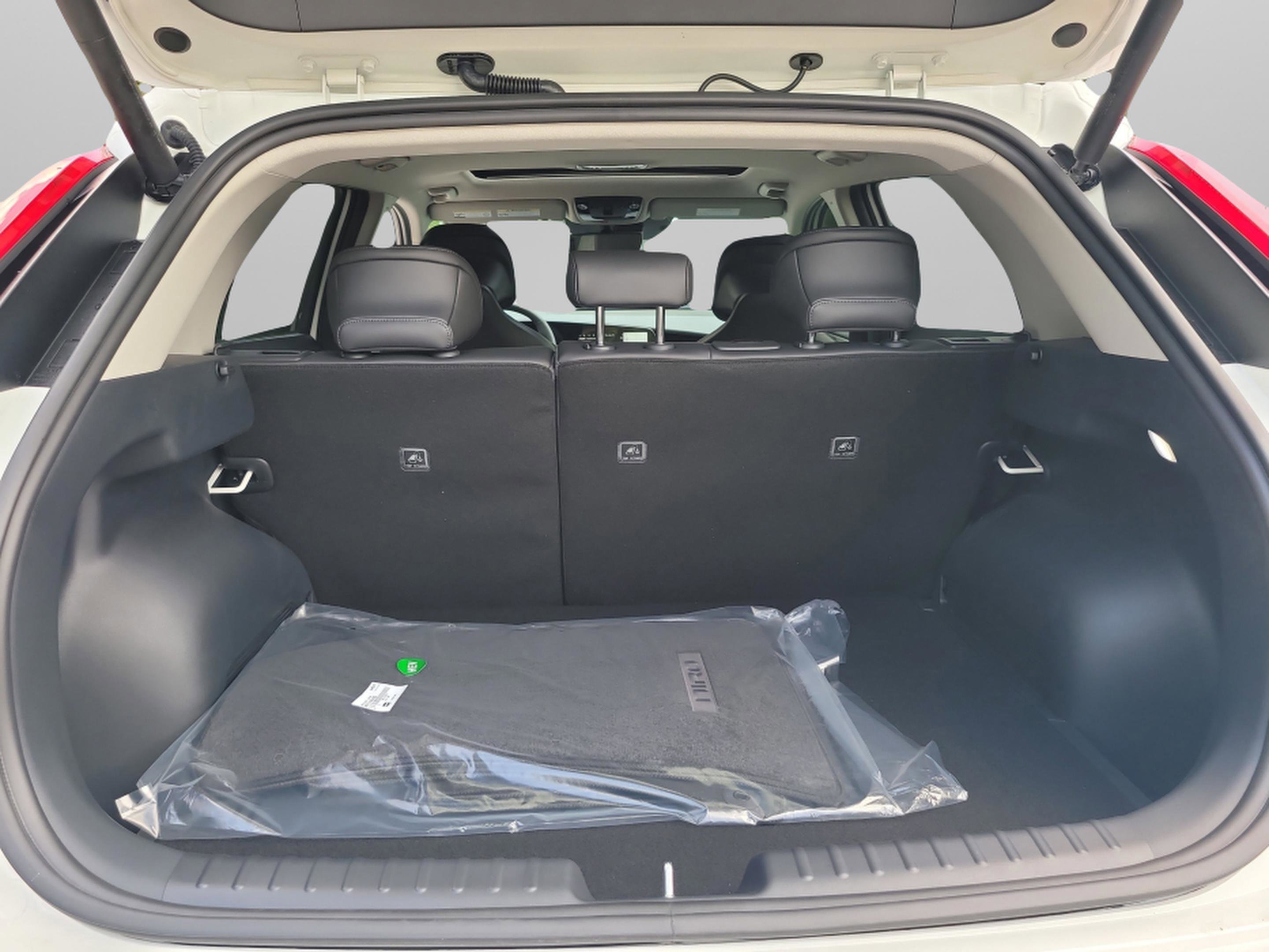 New 2025 Kia Niro SX image 8