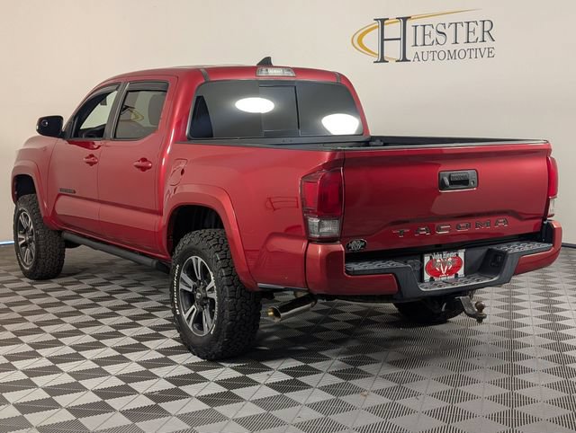 Used 2017 Toyota Tacoma TRD Sport w/ Tow Package RWD image 5