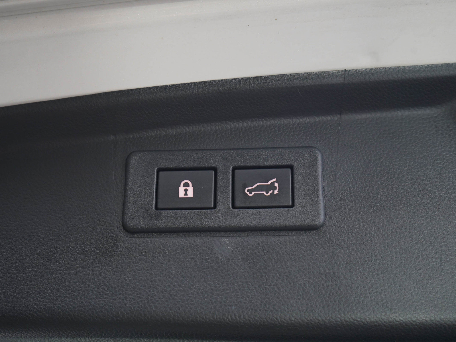 Used 2023 Subaru Outback Touring XT AWD/4WD image 11