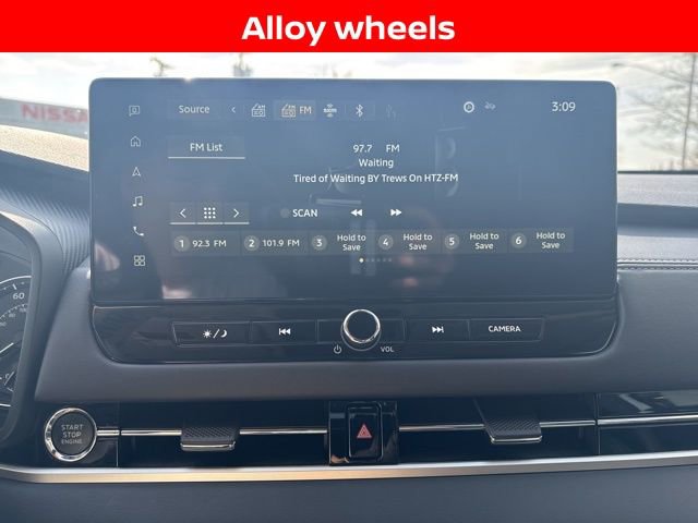 Used 2025 Mitsubishi Outlander SE AWD/4WD image 16