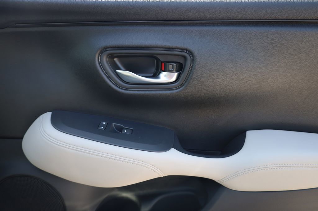 New 2026 Honda HR-V LX image 32