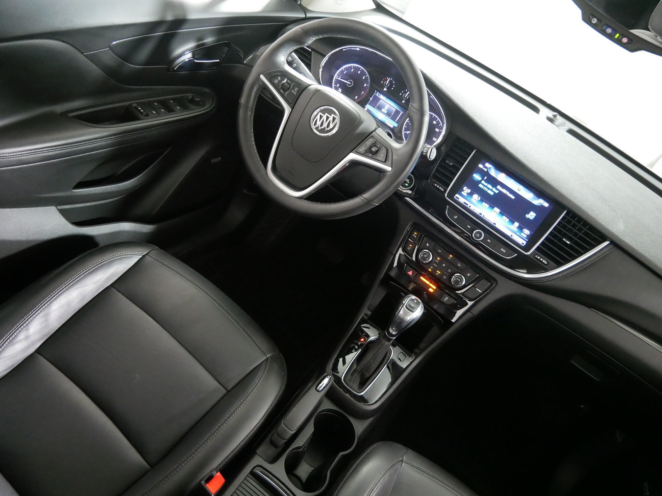 Certified 2017 Buick Encore Premium w/ Experience Buick Package FWD image 9