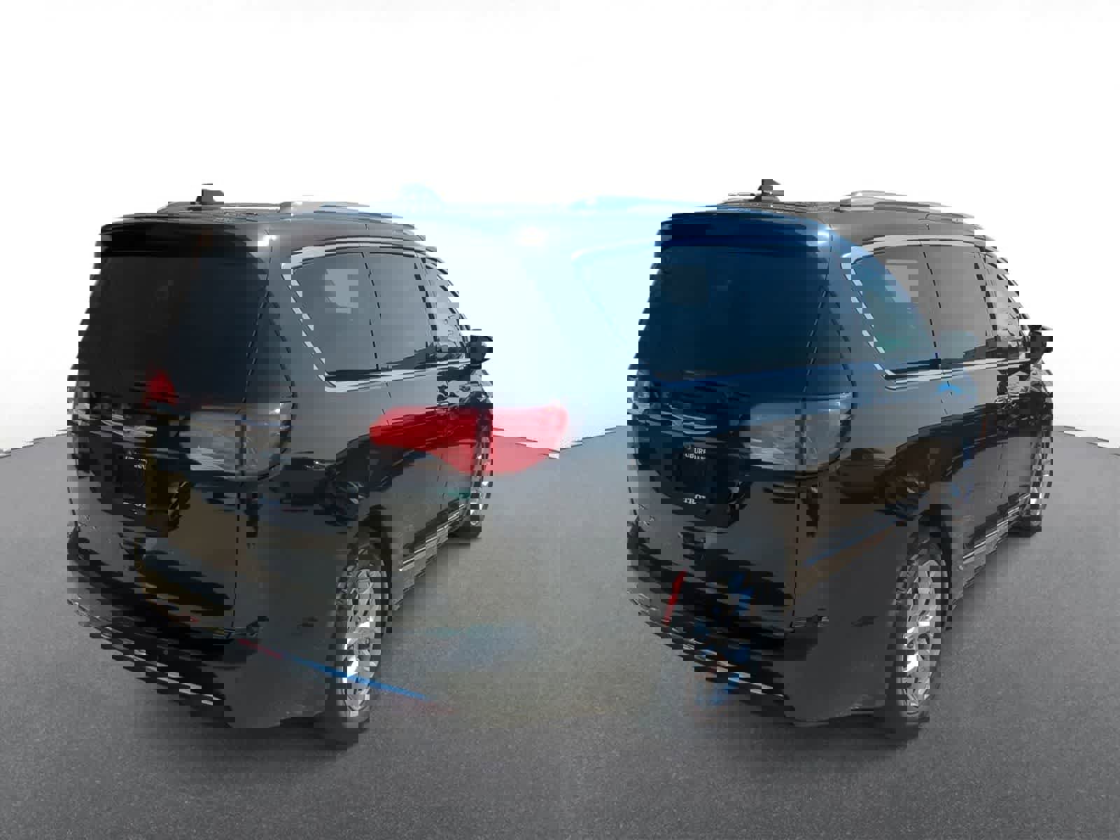 Certified 2020 Chrysler Pacifica Touring-L Plus w/ Tire & Wheel Group image 8