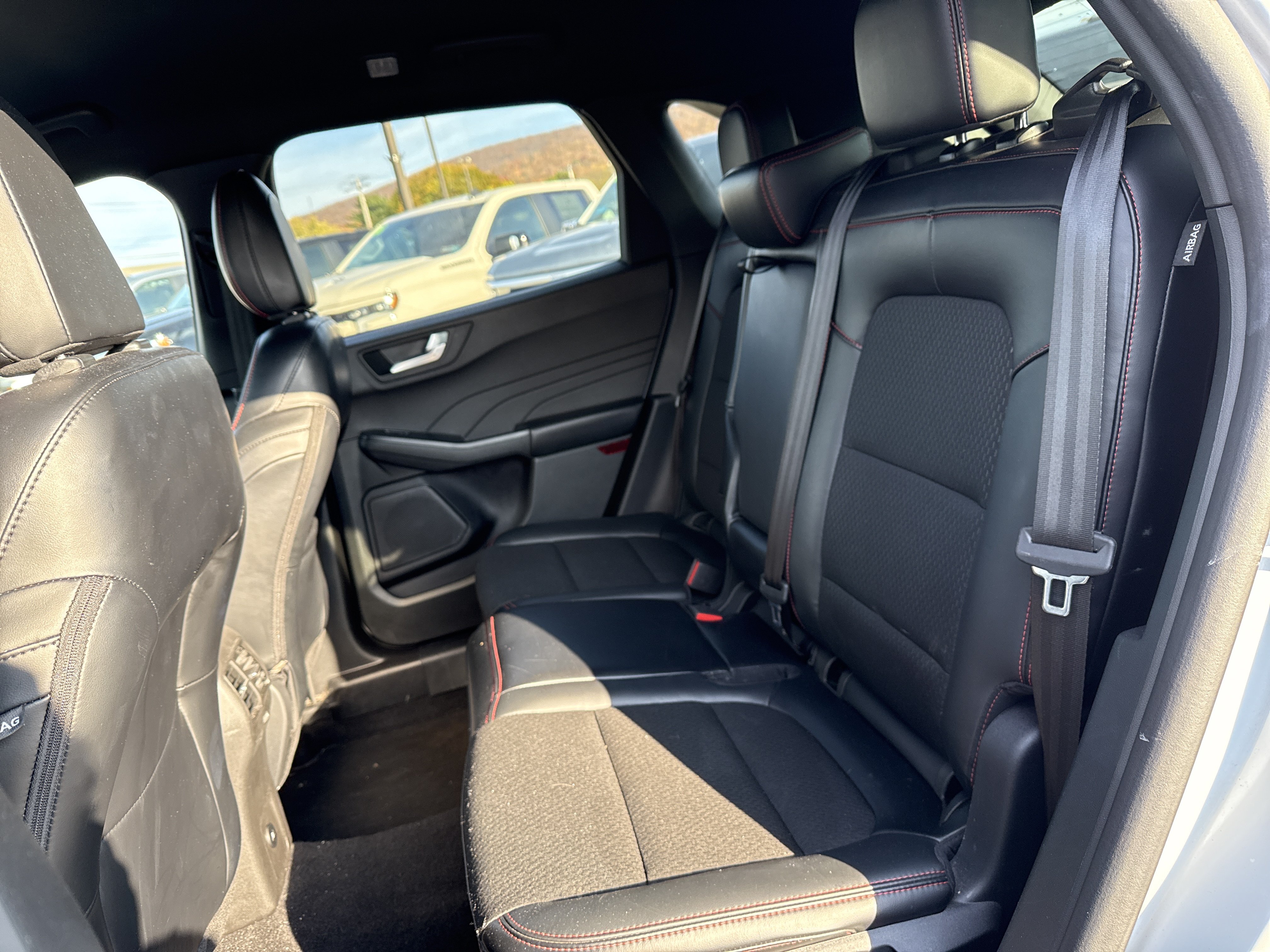 Used 2025 Ford Escape ST-Line Select AWD/4WD image 12
