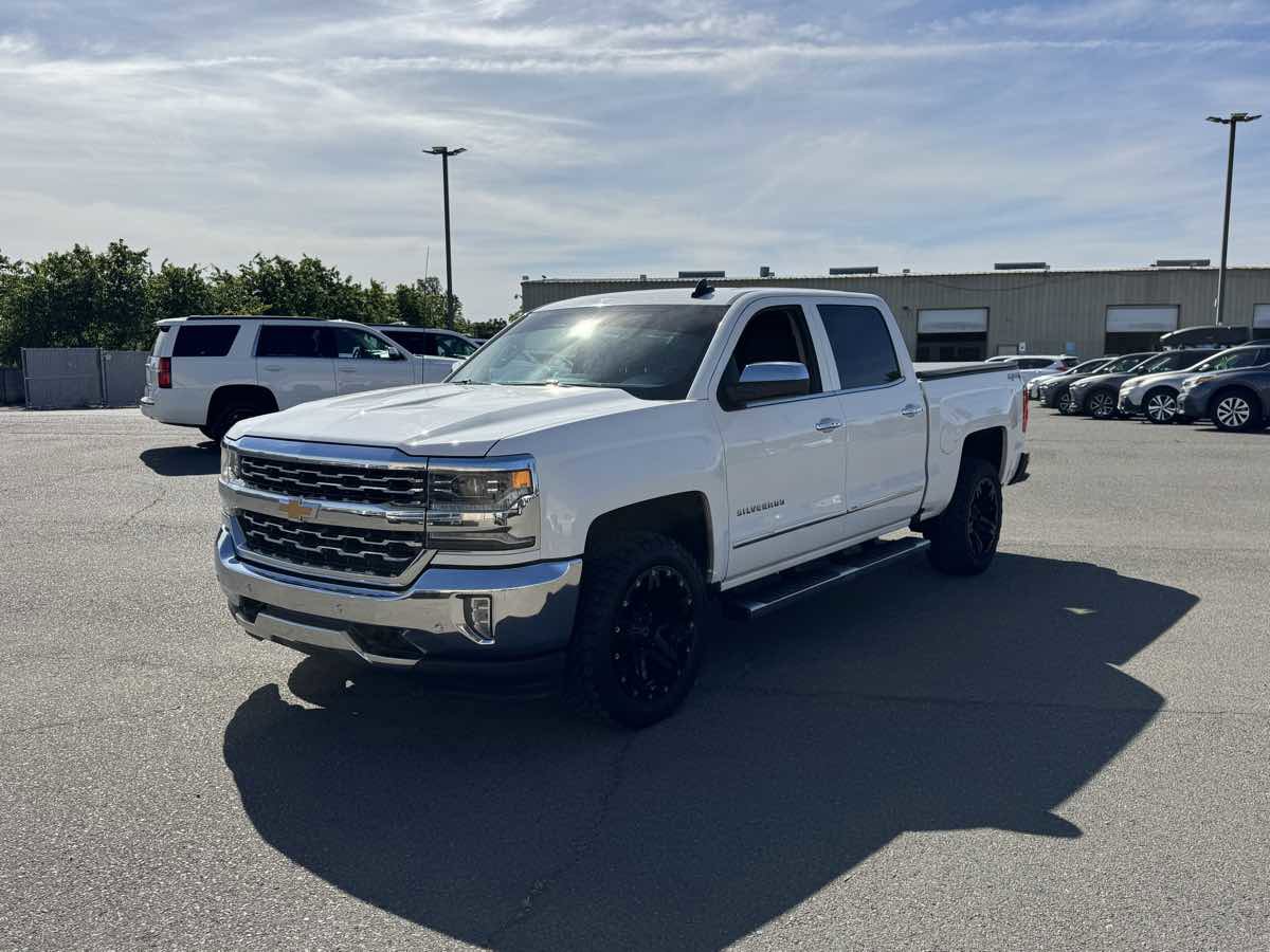 Used 2018 Chevrolet Silverado 1500 LTZ w/ Sport Package AWD/4WD image 5