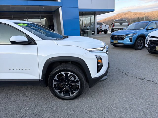 Used 2026 Chevrolet Equinox LT w/ LPO, Floor Liner Package image 2