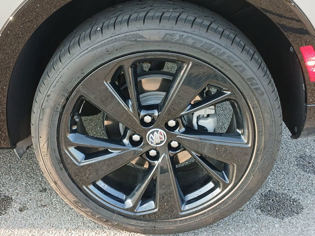 Certified 2023 Buick Envision Essence w/ Sport Touring Package image 34