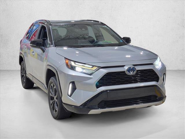 Used 2022 Toyota RAV4 XSE AWD/4WD image 3