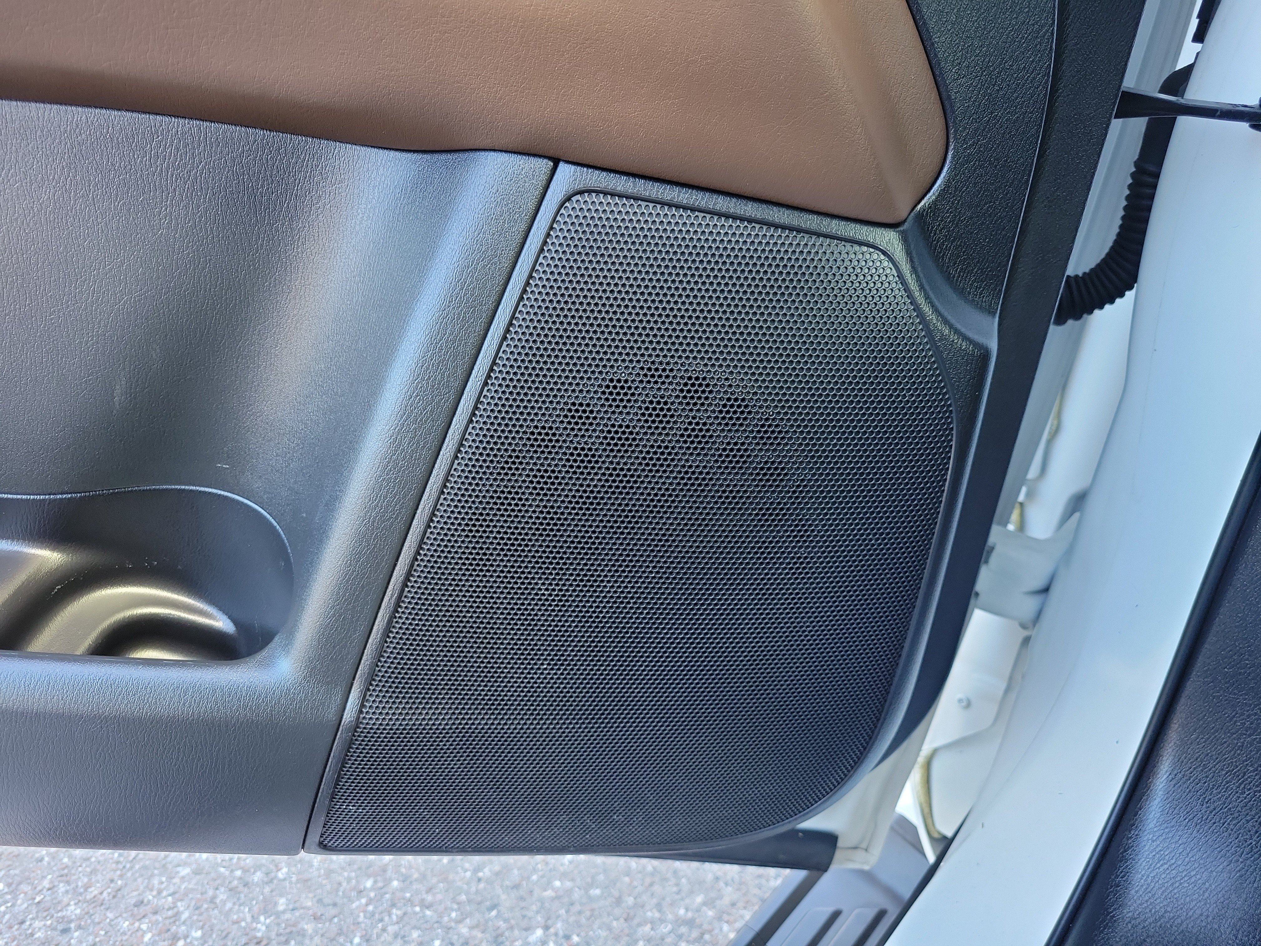 Used 2024 Nissan Armada Platinum w/ Captain's Chairs Package RWD image 18