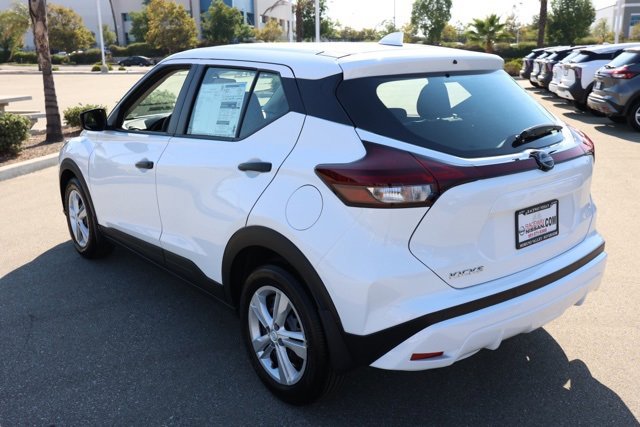 New 2025 Nissan Kicks Play S image 6