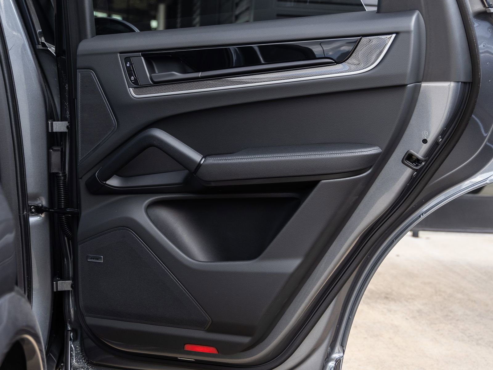 New 2026 Porsche Cayenne S image 37