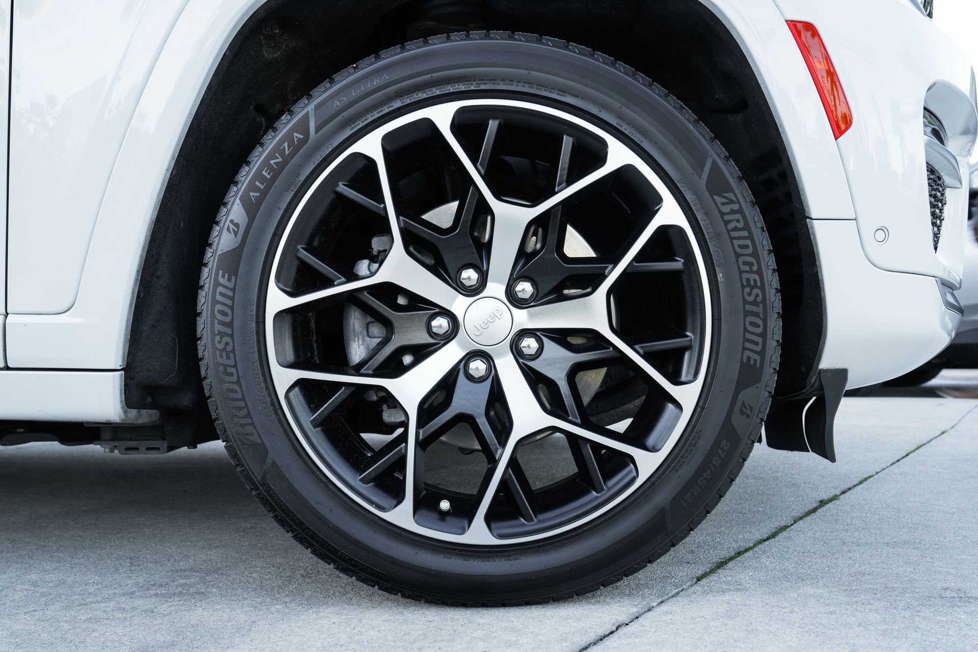 Used 2022 Jeep Grand Cherokee Summit image 28