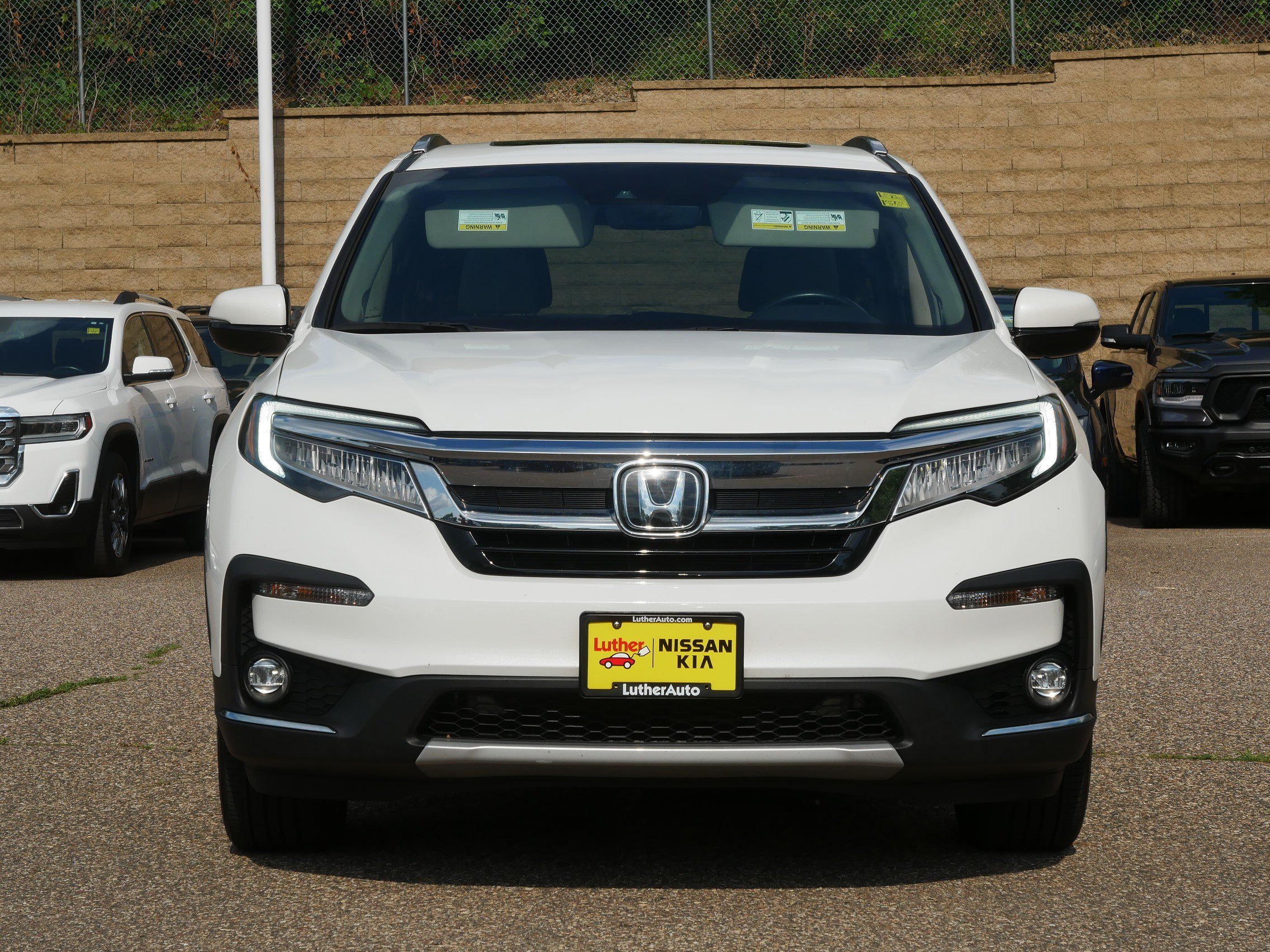 Used 2021 Honda Pilot Touring image 2