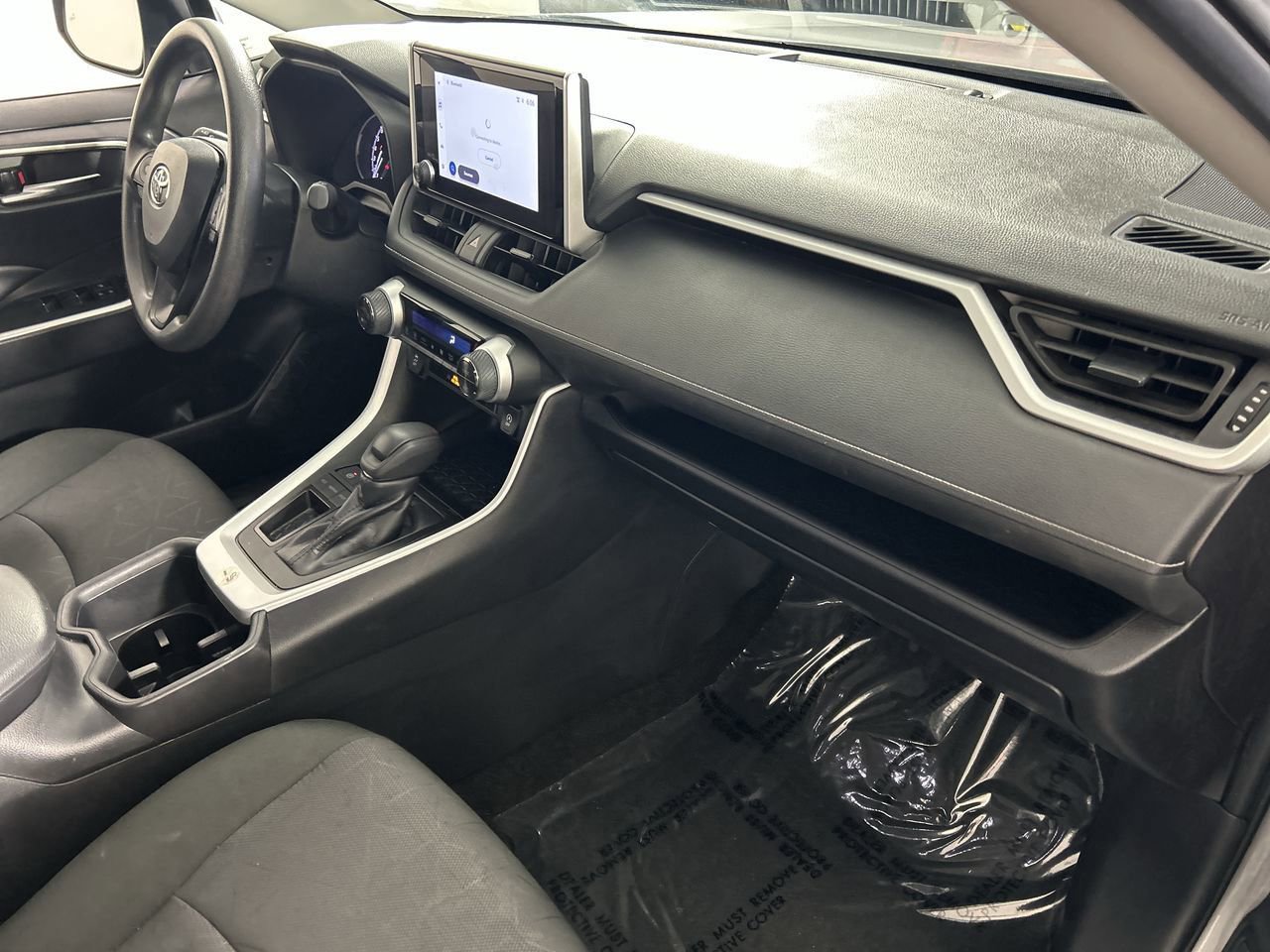 Used 2024 Toyota RAV4 XLE image 26