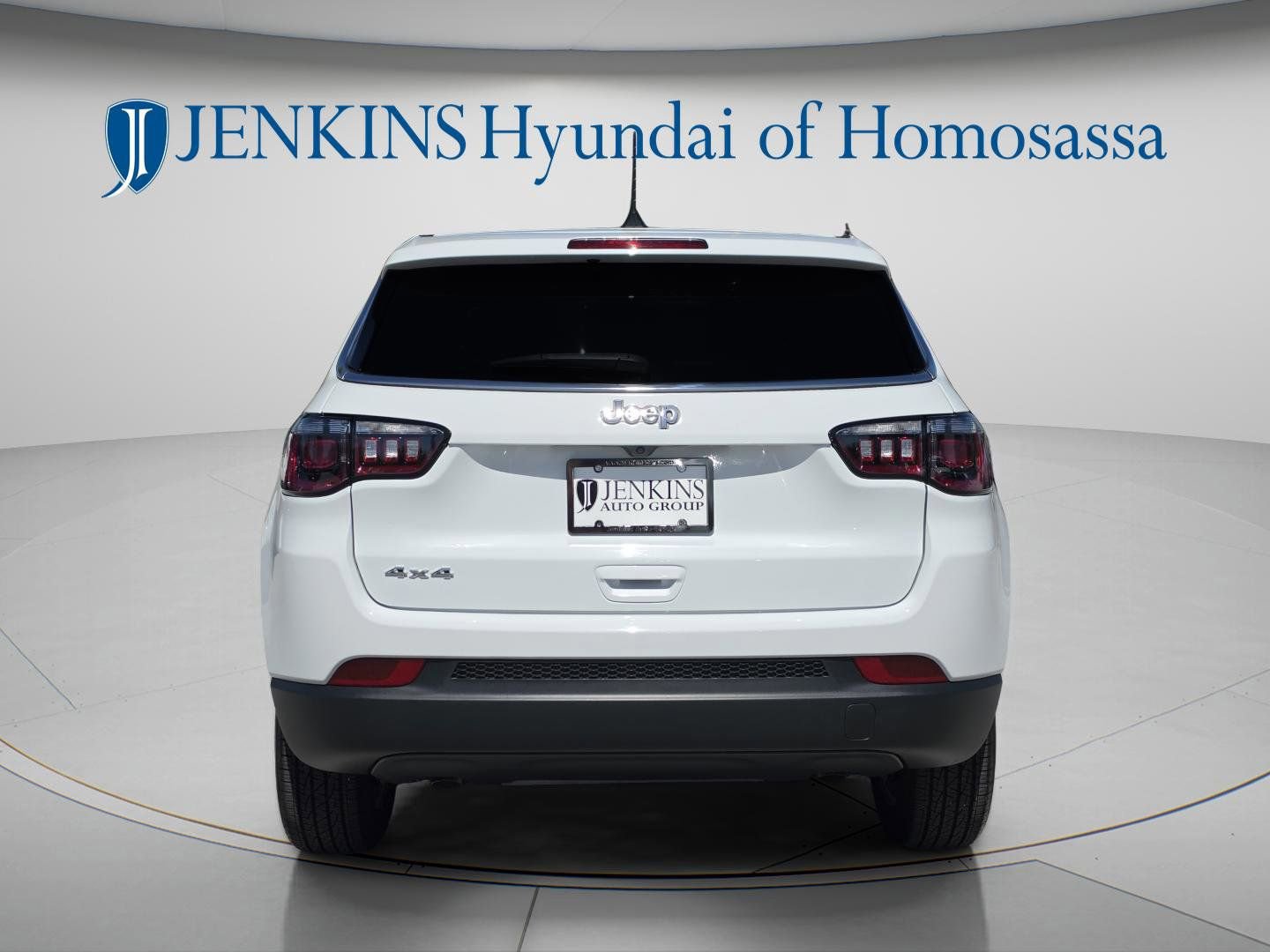 Used 2025 Jeep Compass Sport image 6