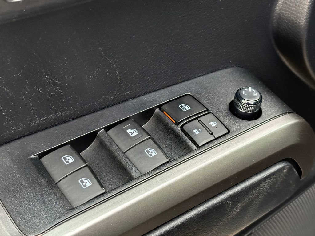 Used 2021 Toyota Tacoma SR5 image 21