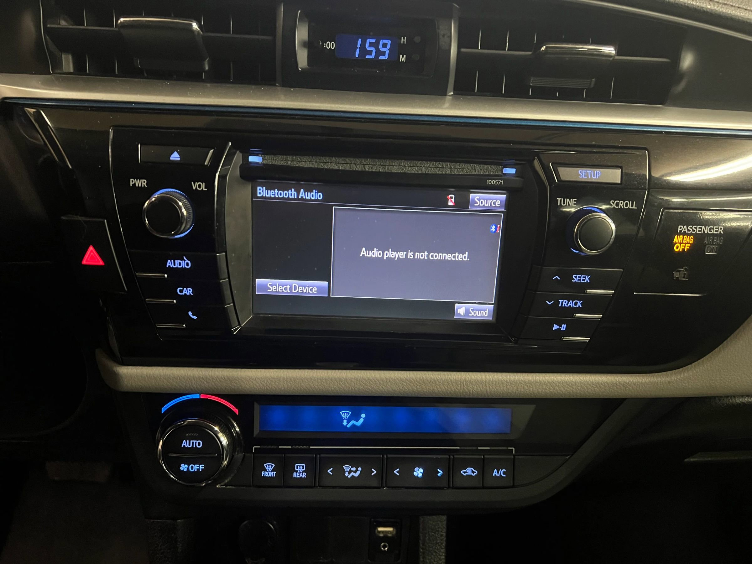 Used 2016 Toyota Corolla LE FWD image 18
