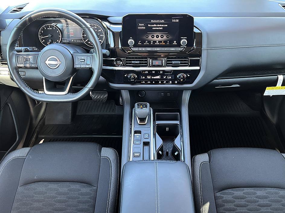 Certified 2025 Nissan Pathfinder SV FWD image 18