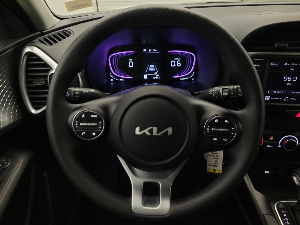 Used 2025 Kia Soul LX image 22