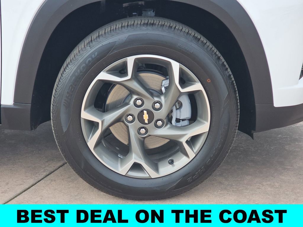 New 2026 Chevrolet Trax LT w/ Driver Confidence Package image 38