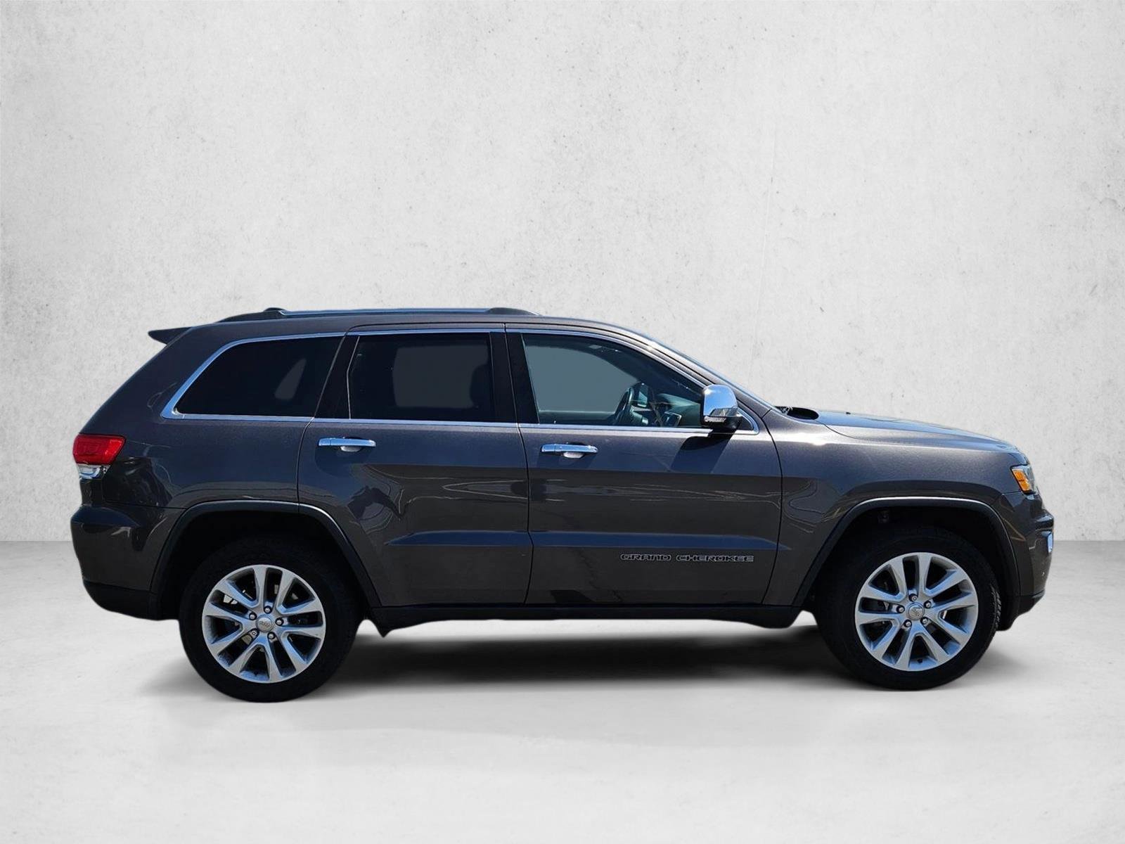 Used 2017 Jeep Grand Cherokee Limited AWD/4WD video 4