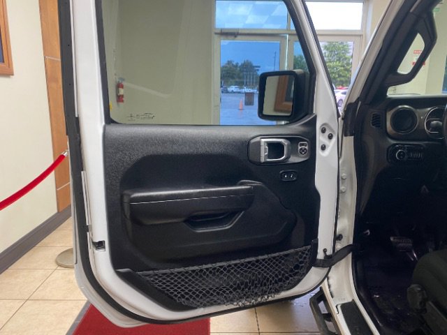 Used 2021 Jeep Gladiator Sport image 12