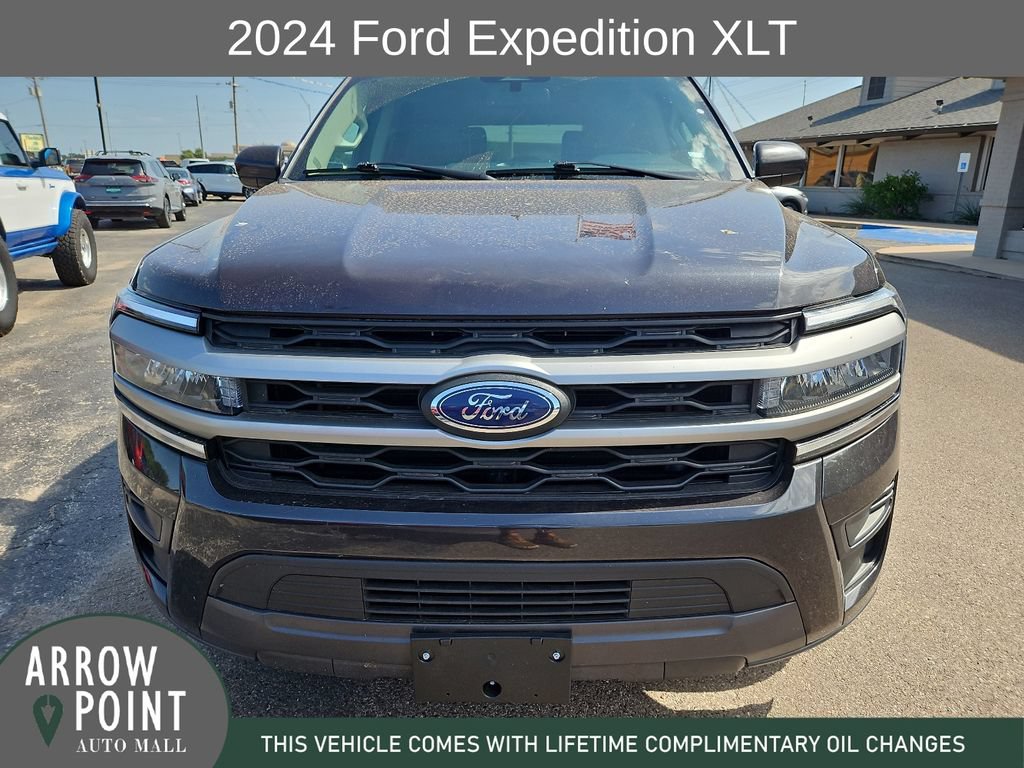 Used 2024 Ford Expedition XLT AWD/4WD image 3