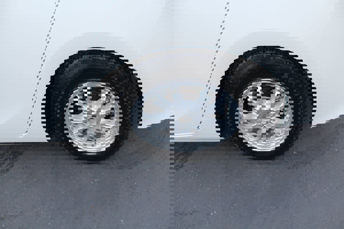 Used 2017 Toyota Prius Prime Premium image 14