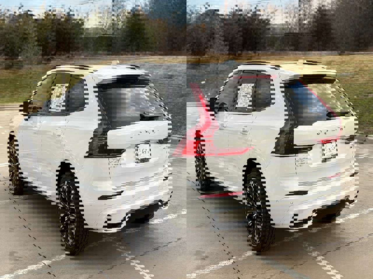 New 2026 Volvo XC60 T8 Ultra w/ Protection Package Premier image 6