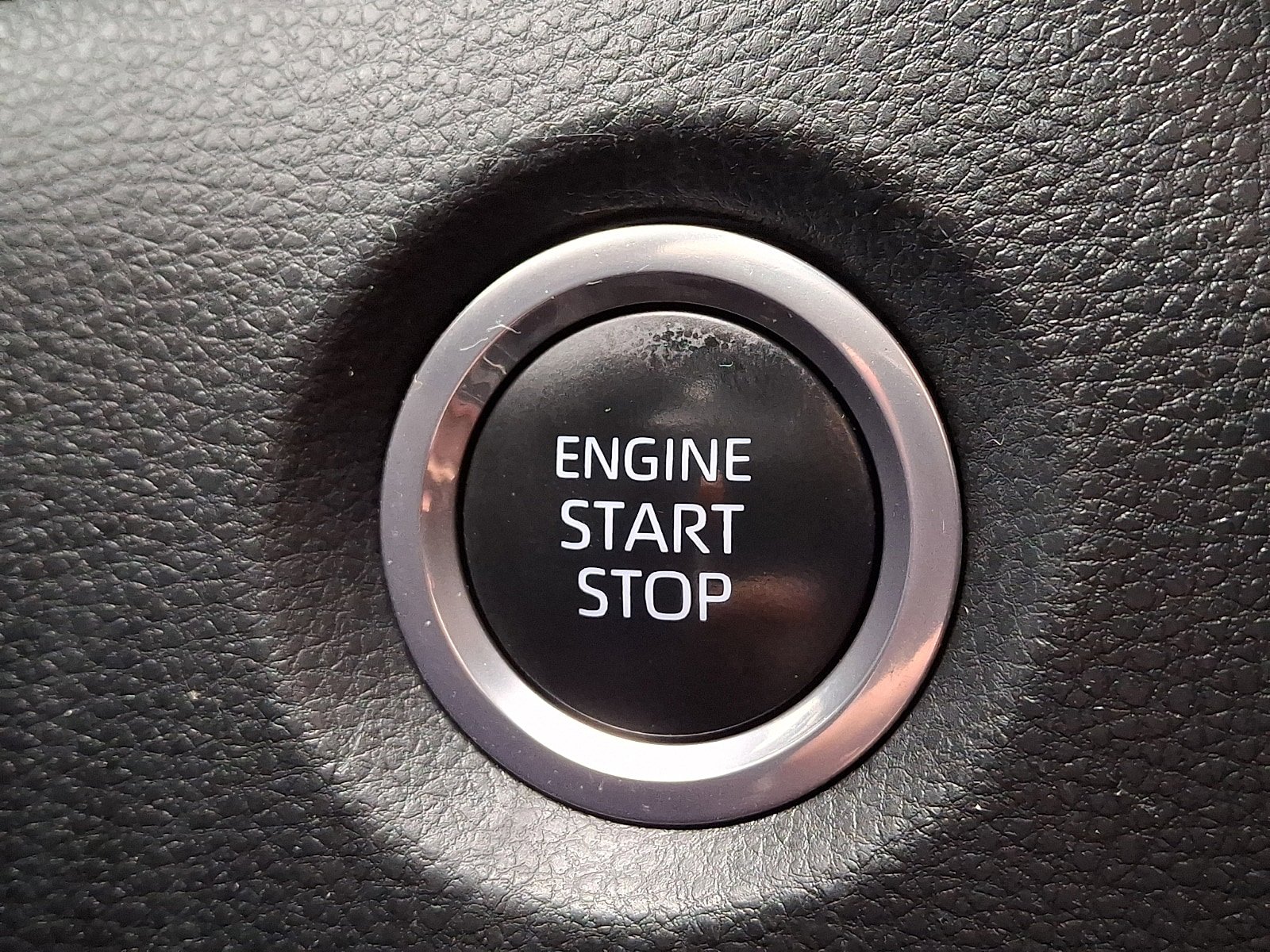 Used 2024 Toyota Corolla SE w/ SE Convenience Package FWD image 22