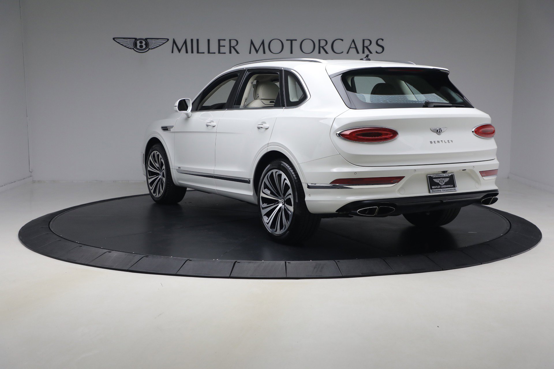 Used 2022 Bentley Bentayga AWD/4WD image 5