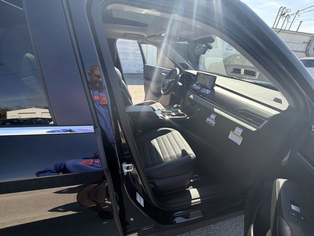 New 2026 Mitsubishi Outlander SE image 25