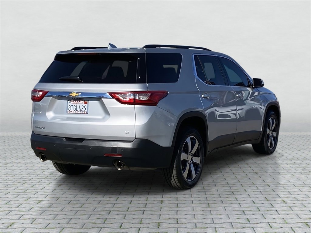 Used 2020 Chevrolet Traverse LT w/ LT Premium Package image 6
