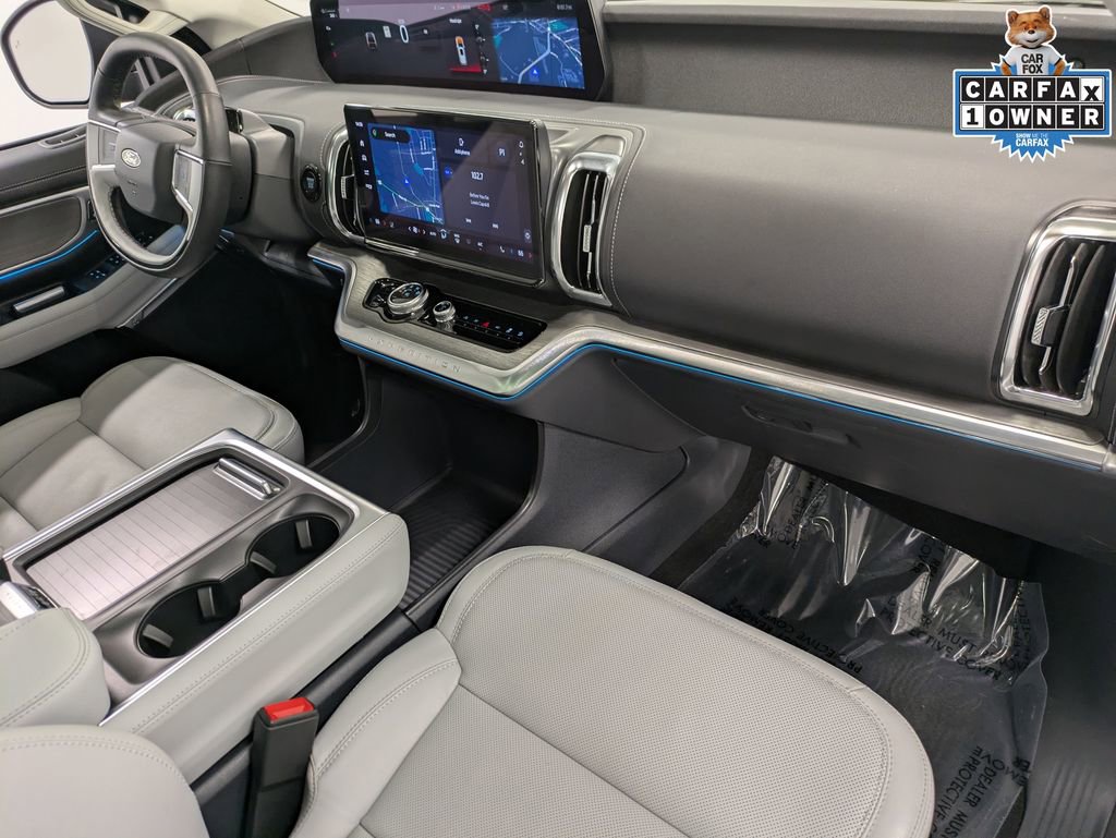 Certified 2025 Ford Expedition Platinum w/ Driver's Package image 32