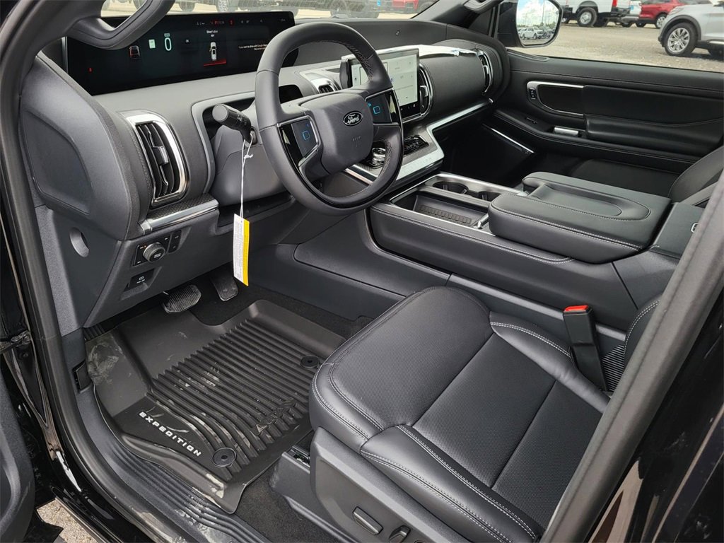 New 2025 Ford Expedition Platinum w/ Stealth Performance Package image 12