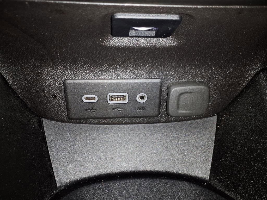 Used 2025 Chevrolet Malibu RS image 23