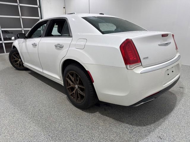 Used 2015 Chrysler 300 C Platinum w/ Harman/Kardon Audio Group AWD/4WD image 4