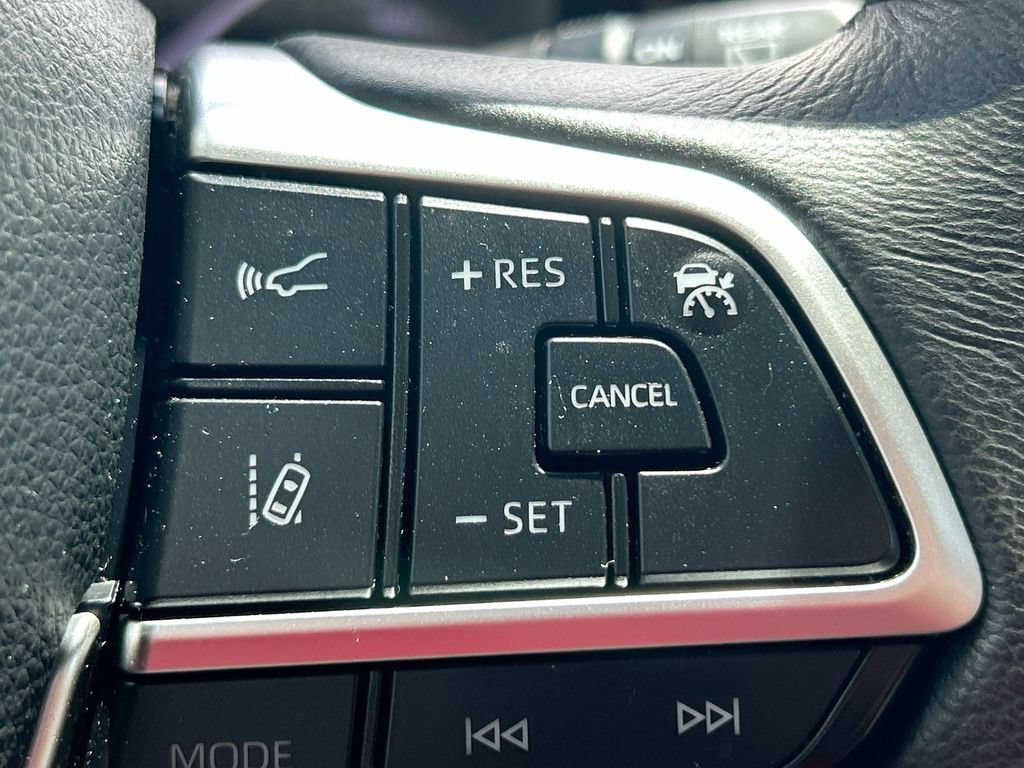 Certified 2021 Toyota Sienna XLE FWD image 18