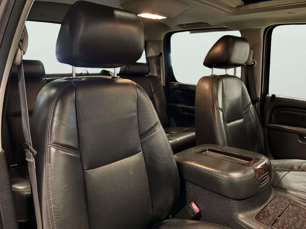 Used 2013 GMC Sierra 3500 Denali image 26