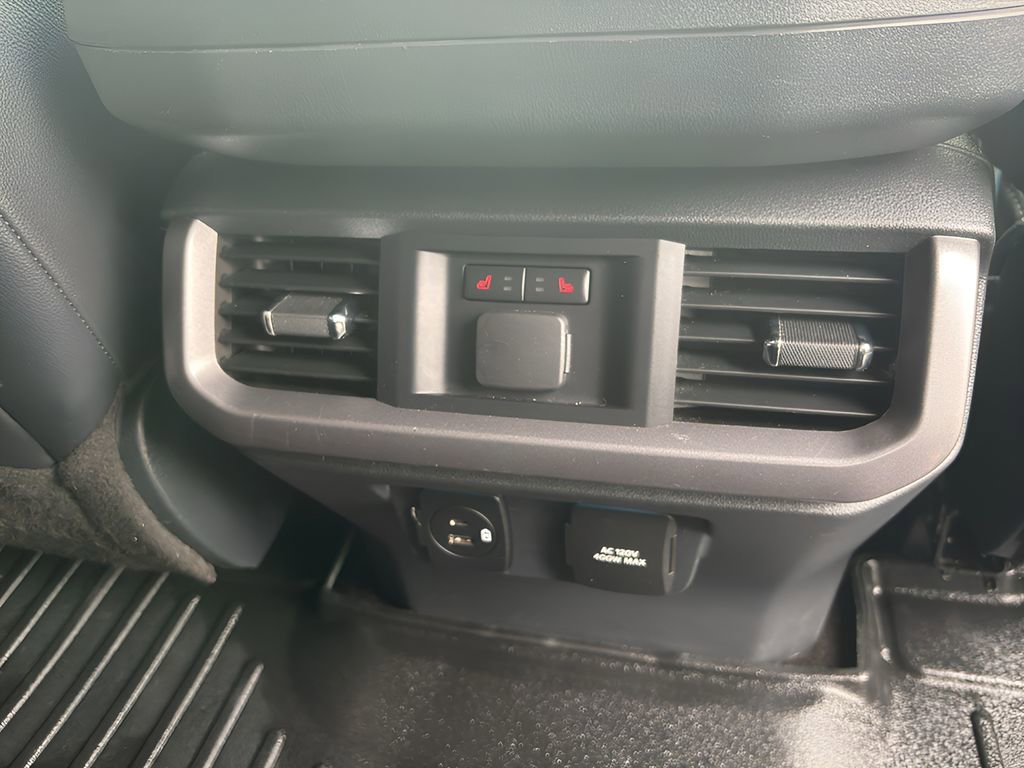 Used 2021 Ford F150 Lariat w/ Equipment Group 502A High image 19