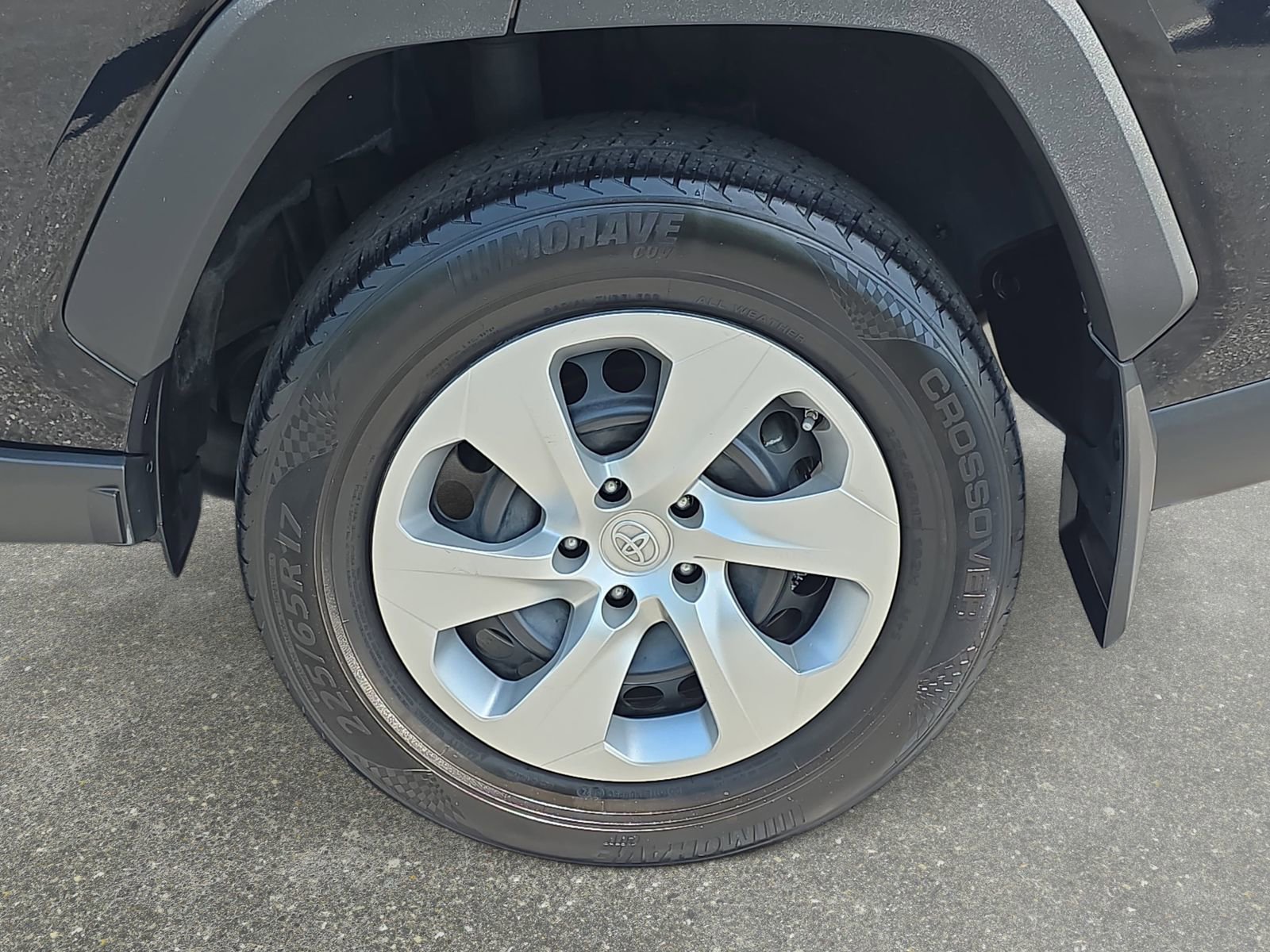 Used 2020 Toyota RAV4 LE w/ All Weather Liner Package FWD image 31
