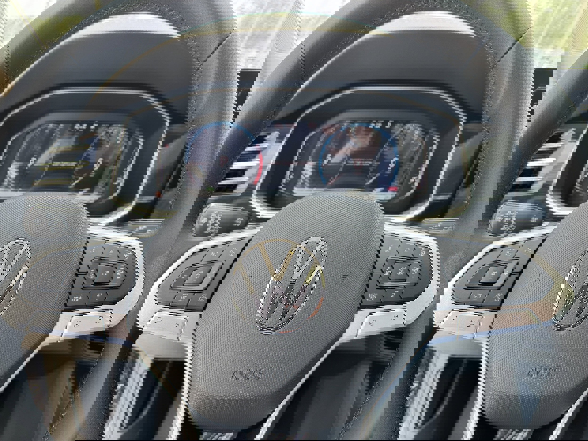 New 2025 Volkswagen Jetta SEL image 30