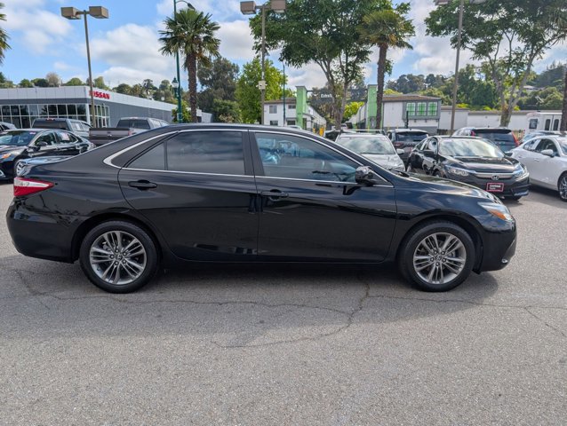 Used 2016 Toyota Camry SE FWD image 4