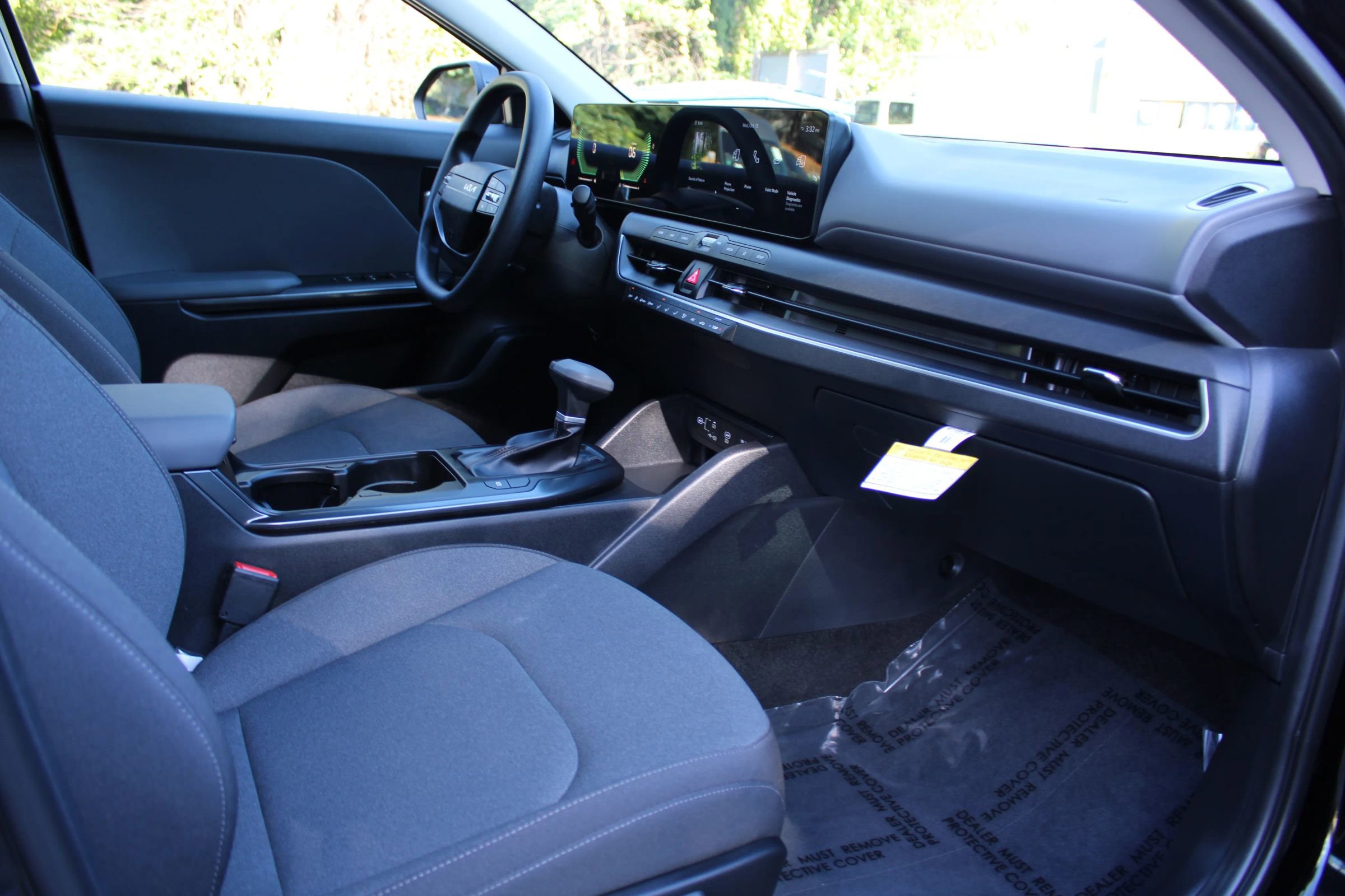 Used 2025 Kia K4 image 16