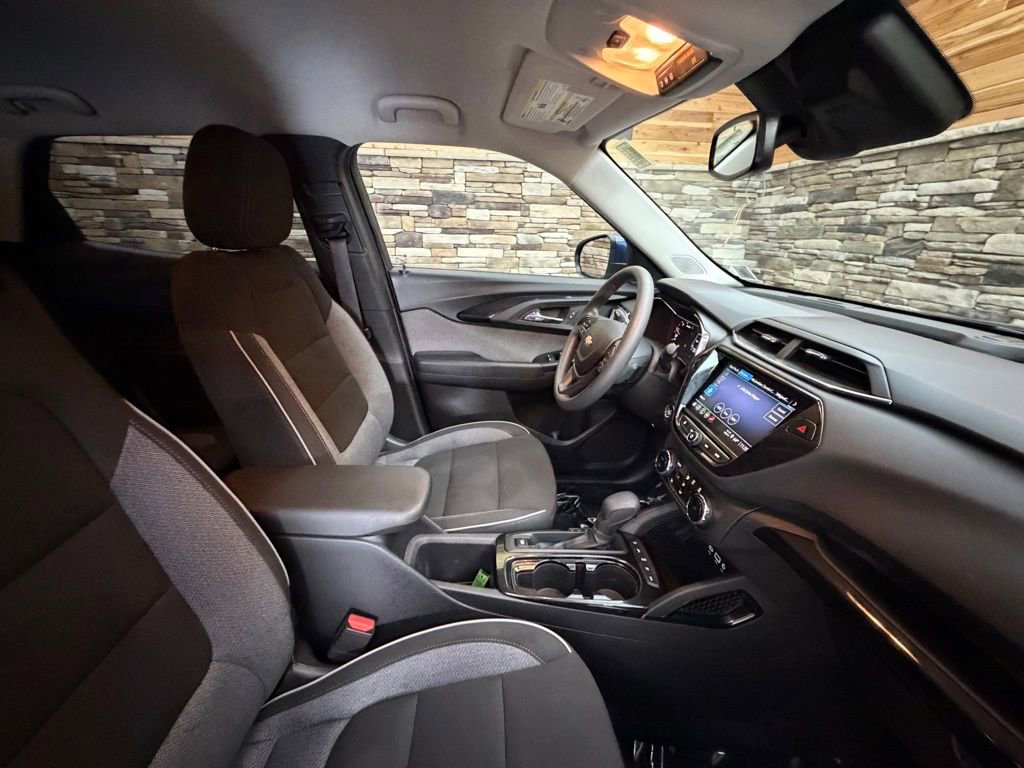 Used 2023 Chevrolet TrailBlazer LT w/ Convenience Package image 14