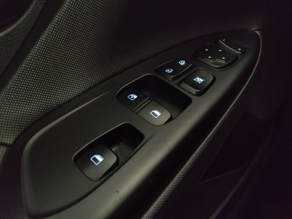 Used 2022 Hyundai Veloster N FWD image 27