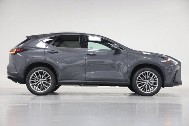 Used 2026 Lexus NX 350h AWD w/ Luxury Package image 16