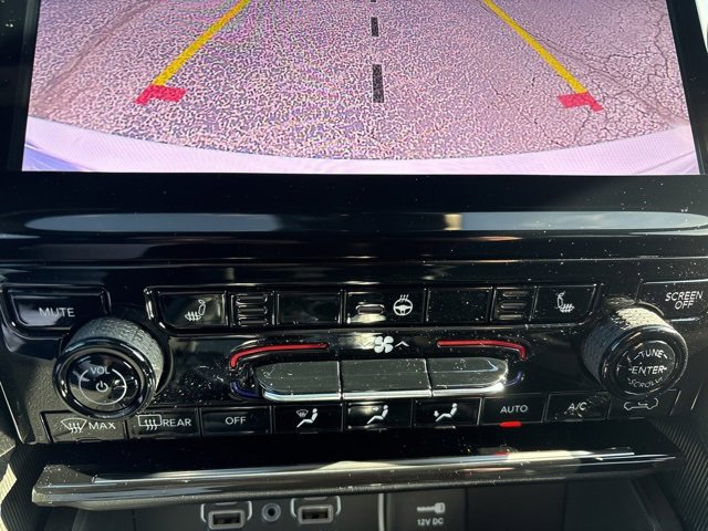 New 2025 Jeep Grand Cherokee Limited w/ Black Appearance Package image 11